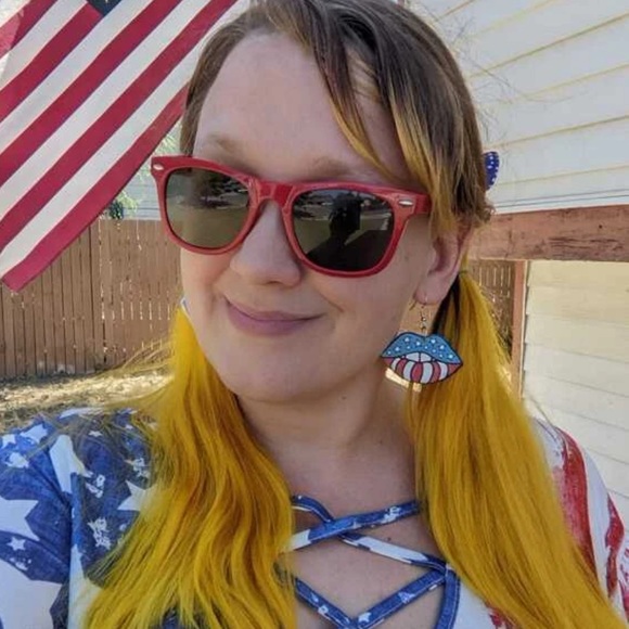 B2G1🇺🇸Patriotic Mouth Earrings American Red White Blue Stars Stripes• NWT - Picture 10 of 12